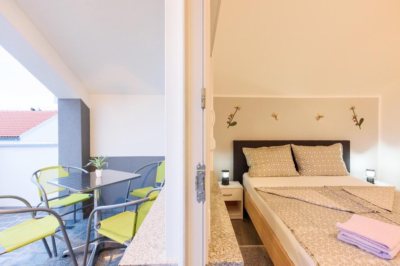 Apartmani Orhideja Gornji Karin Εξωτερικό φωτογραφία