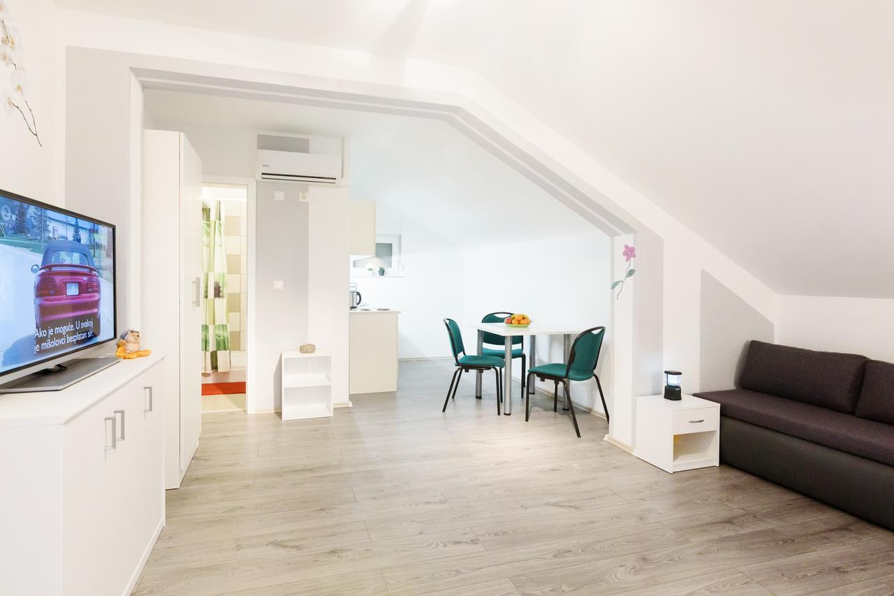 Apartmani Orhideja Gornji Karin Εξωτερικό φωτογραφία