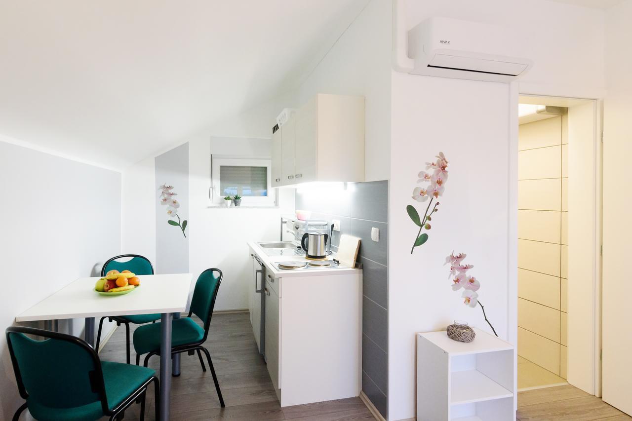 Apartmani Orhideja Gornji Karin Εξωτερικό φωτογραφία
