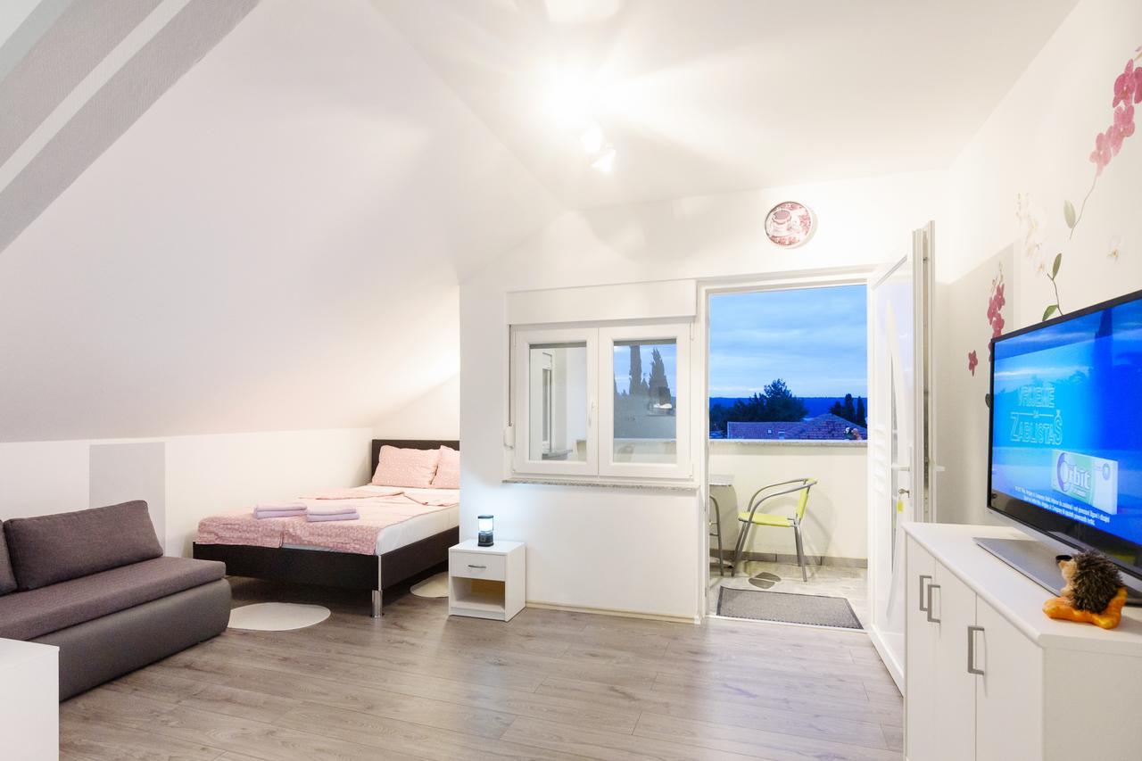 Apartmani Orhideja Gornji Karin Εξωτερικό φωτογραφία