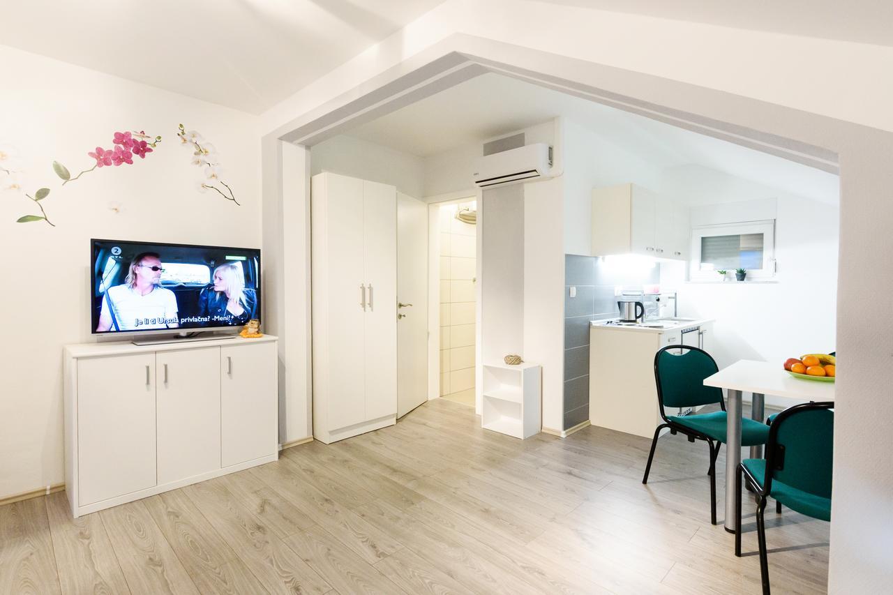 Apartmani Orhideja Gornji Karin Εξωτερικό φωτογραφία